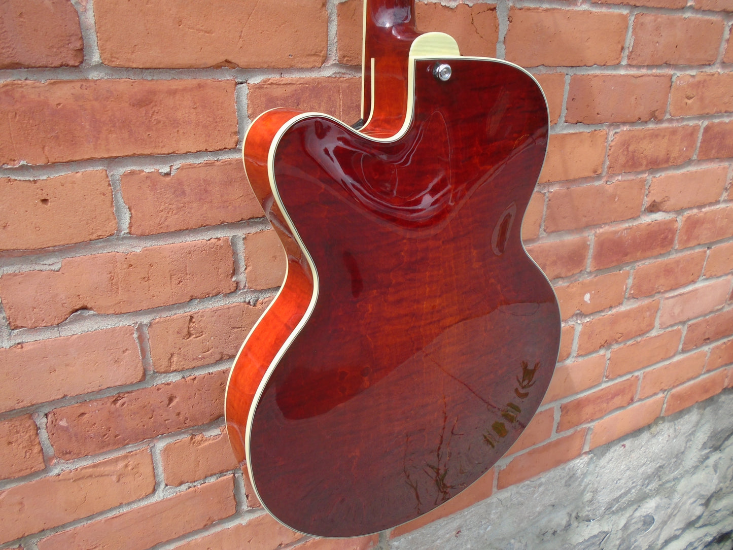 Eastman Ar503CE w/case