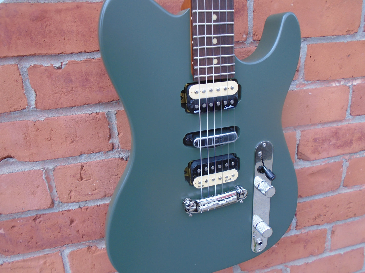 Godin Radium HT Matter Green w/bag sf