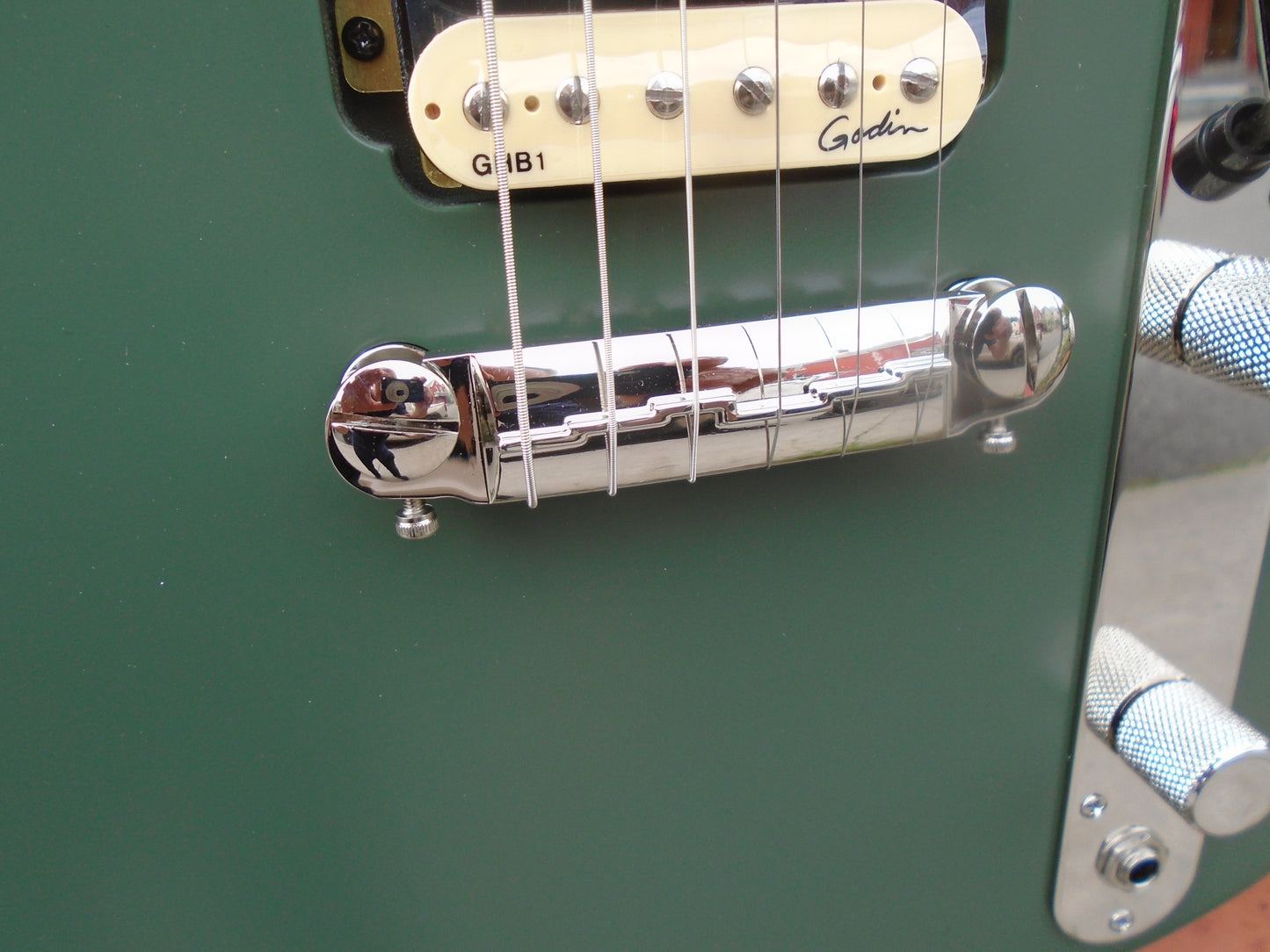 Godin Radium HT Matter Green w/bag sf