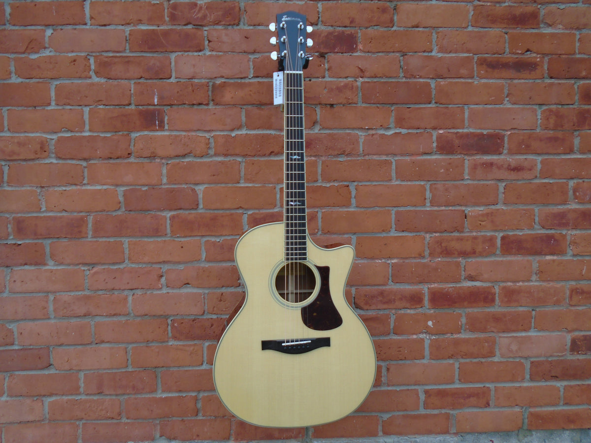 Eastman AC322CE w/case & nice strap