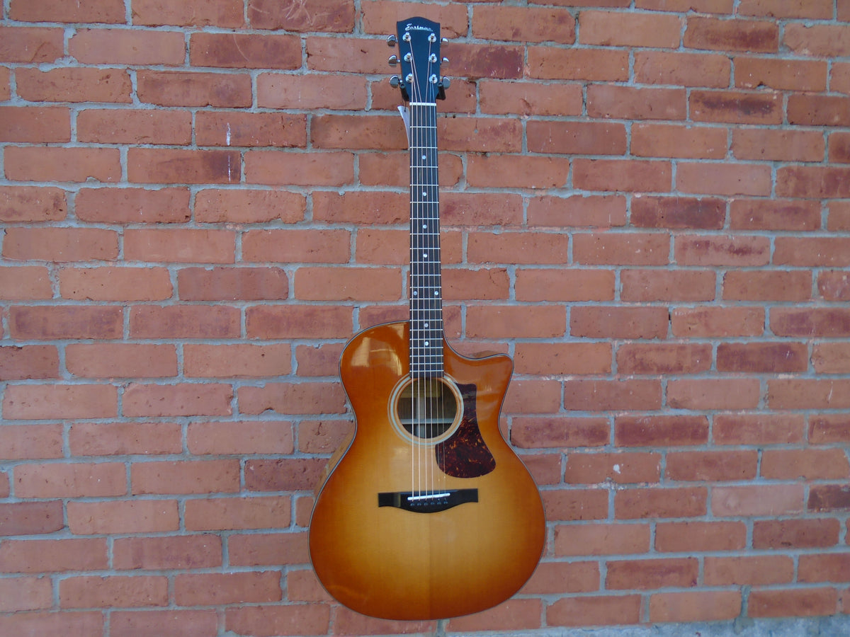 Eastman AC222CE-DLX-GB guitar w/bag